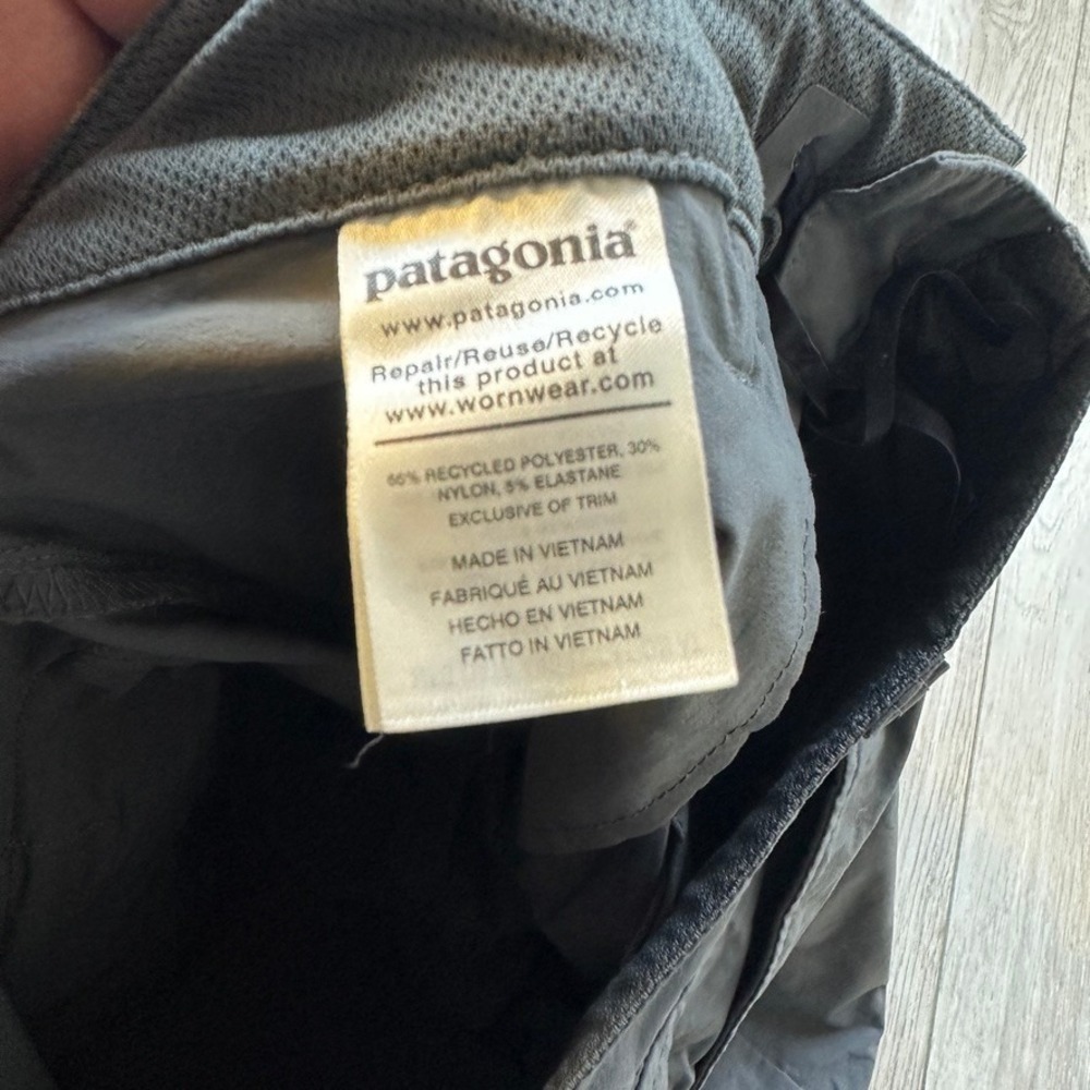 Patagonia Quandary Shorts Mens 33 Gray Hiking Stretch Quick Dry Outdoors * - Picture 10 of 12